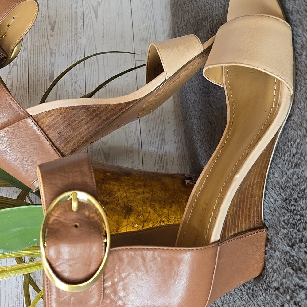 Nine West Two-Tone Sandals Sz 8 M - Picture 3 of 7